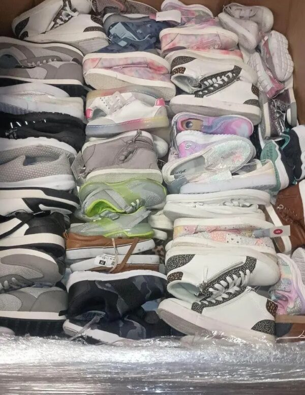 Mix tennis shoes wholesales (100 pairs per pallet) - Image 3