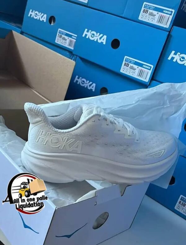 White Hoka Shoes Pallet (75 pairs)